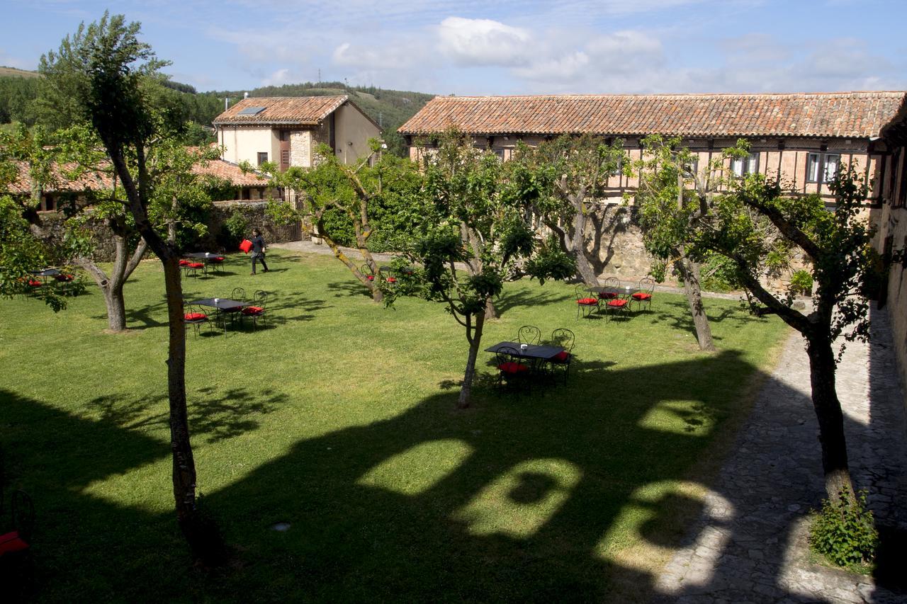 Hotel Posada Santa Maria La Real Aguilar de Campoo Exterior foto
