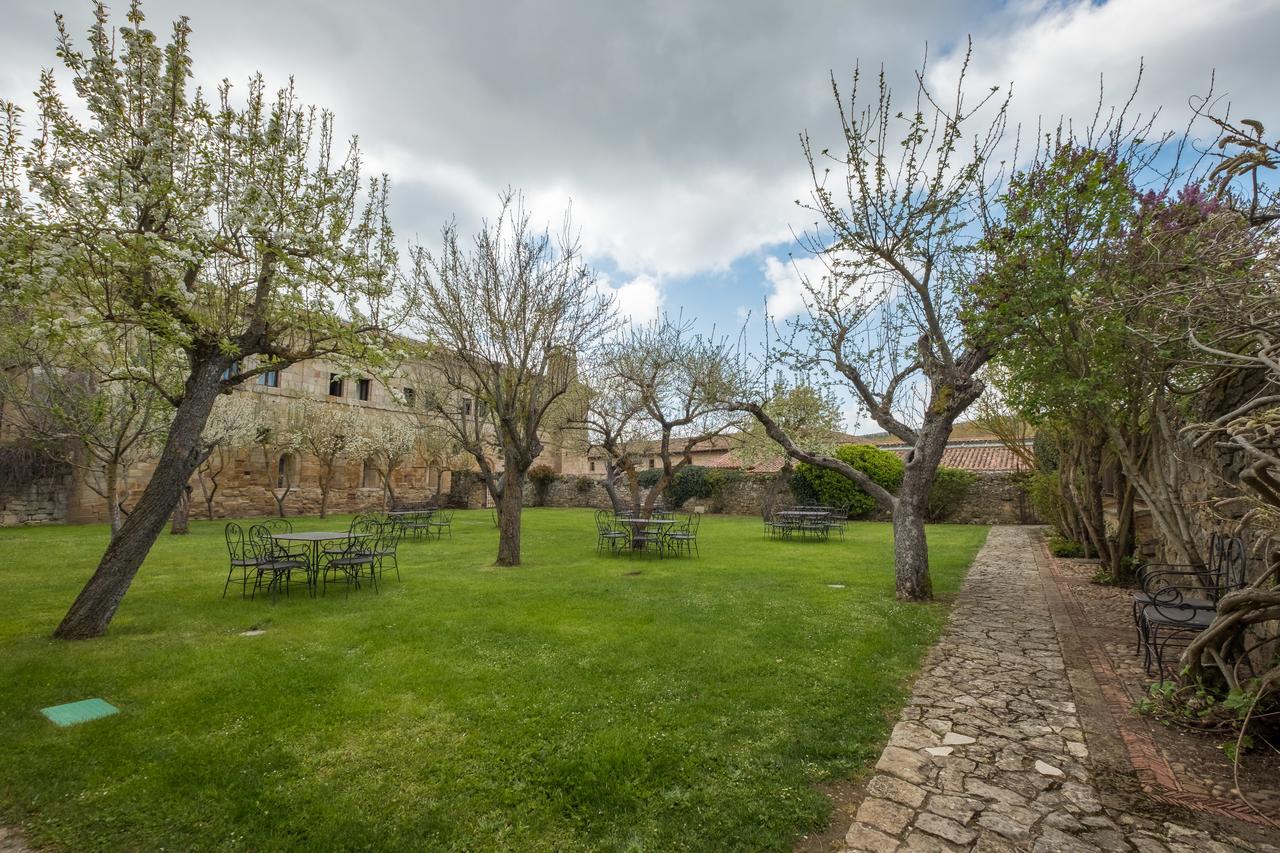 Hotel Posada Santa Maria La Real Aguilar de Campoo Exterior foto