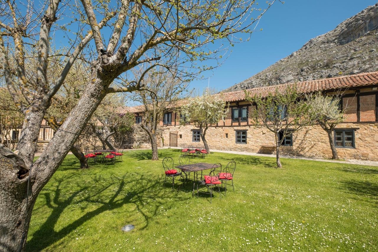 Hotel Posada Santa Maria La Real Aguilar de Campoo Exterior foto